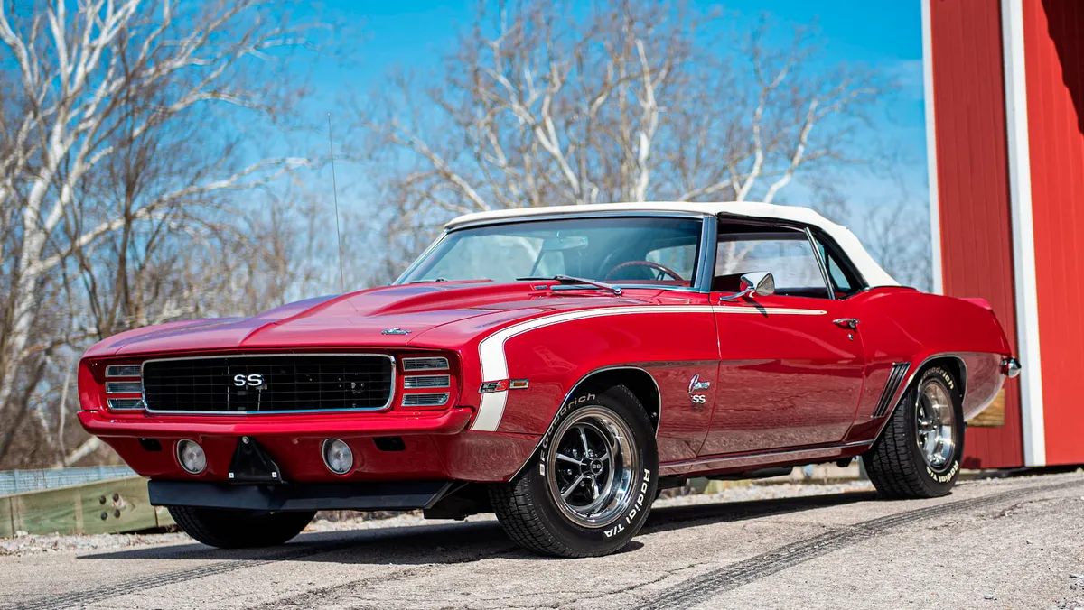 Photo of Price's Garage team members